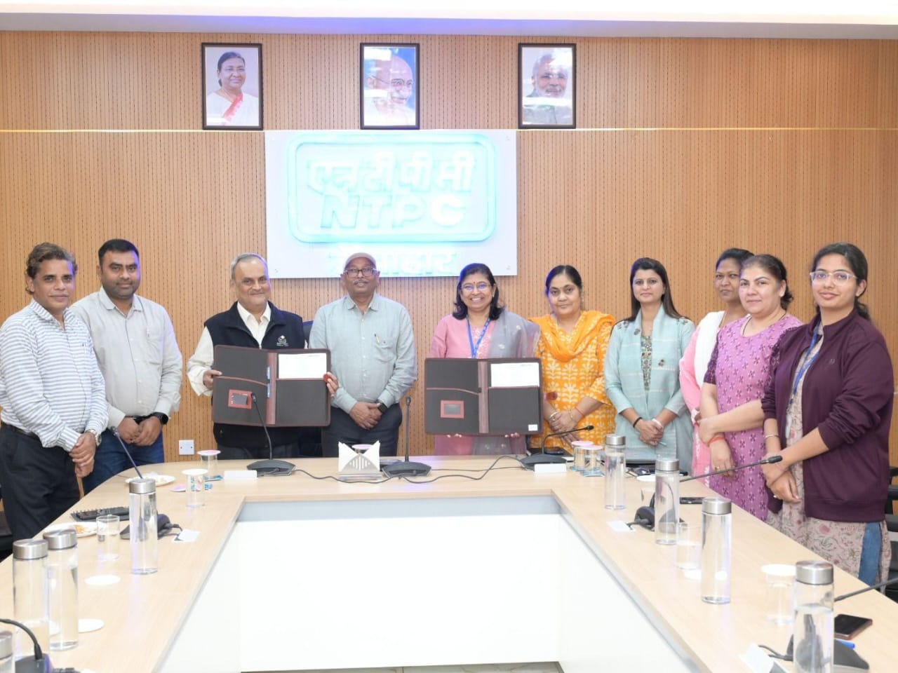 एनटीपीसी ऊँचाहार एवं चकरिय विकास प्रणाली संस्था के बीच समझौता-ज्ञापन पर हस्ताक्षर