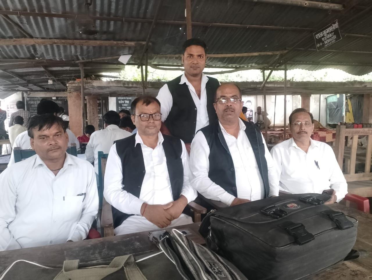 तहसील बार एसोसिएशन महराजगंज