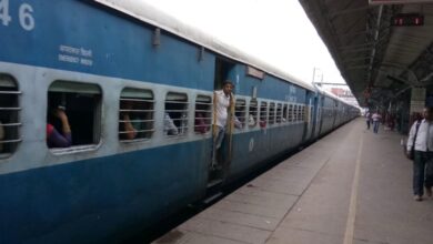 गोमती ट्रेन