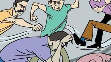 दलित युवक से दबंग कर बैठे मारपीट, गाली-गलौज