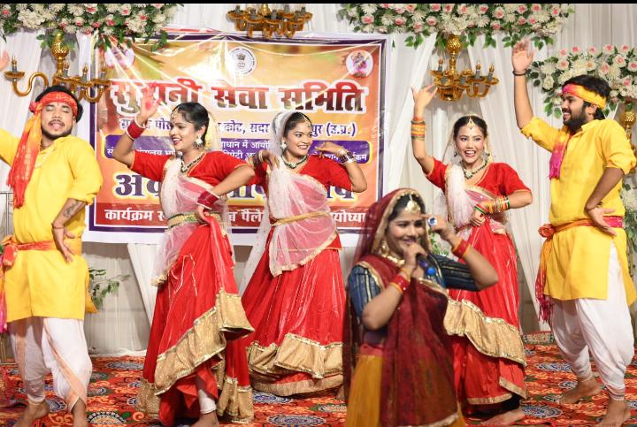 अवधी लोकोत्सव में बिखरा लोक संस्कृति का रंग केवट के राम नाटक ने जीता दिल