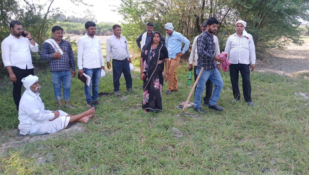 दबंगों ने कृषि भूमि पर पुनः कब्जा करने का किया प्रयास