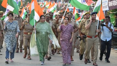तिरंगे के रंग में रंगा सुल्तानपुर, पुलिस ने निकाली भव्य यात्रा