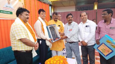 गुरु की महिमा सर्वोपरि, शिक्षक ही सिखाता है जीवन जीने की कला : ओपी त्रिपाठी