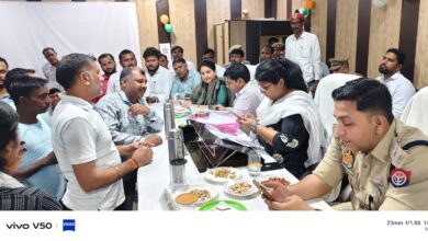 नगर पंचायत की शिकायतों का अम्बार, डीएम ने ईओ को फाइलों के साथ आवास पर किया तलब