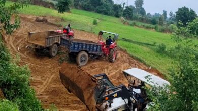 भरथना में मिट्टी का अवैध खनन जारी