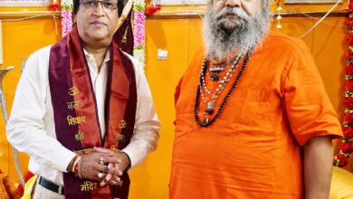 विहिप के नवनियुक्त महानगर अध्यक्ष अनिल अग्रवाल सांवरिया ने दूधेश्वरनाथ मंदिर में लिया आशीर्वाद