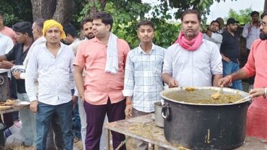 शिव भक्तों ने चखा पूड़ी सब्जी का भंडारा