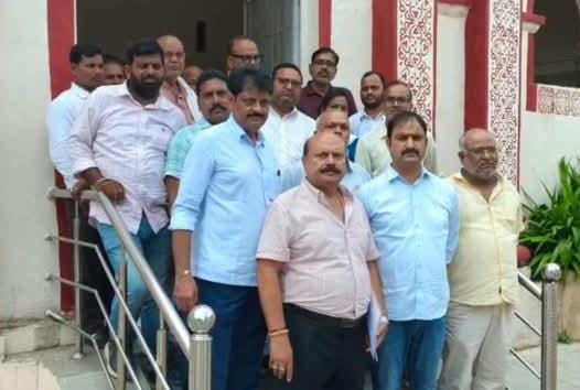 एलपीजी वितरकों ने मांगों को लेकर राष्ट्रपति के नाम भेजा ज्ञापन