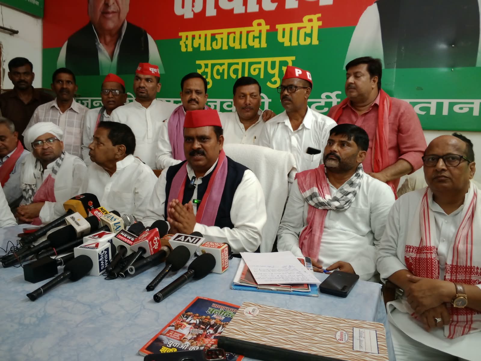 पीडीए जनपंचायत में शामिल होने पहुंचे पिछड़ा वर्ग के प्रदेश अध्यक्ष: डाॅ. राजपाल कश्यप