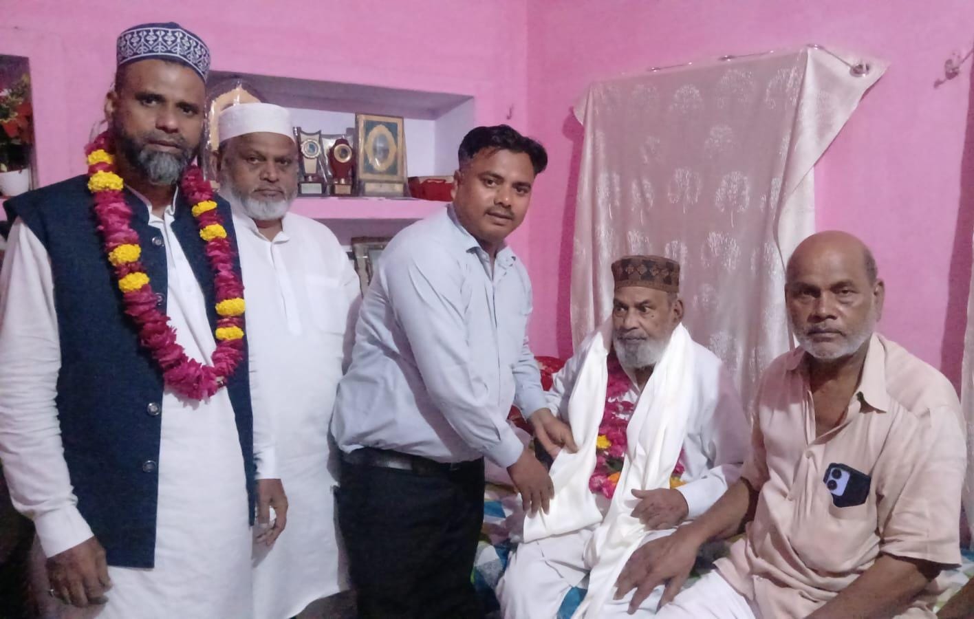 बगदाद शरीफ की जियारत पर निकले कादरी का सम्मान