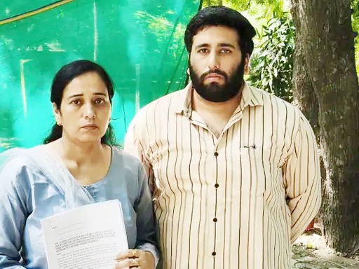 मकान पर कब्जे का आरोप, महिला ने डीएम से लगाई न्याय और सुरक्षा की गुहार