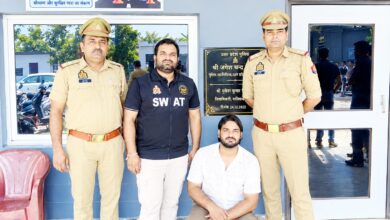 लोनी में विवादित बयान से माहौल बिगाड़ने का आरोप, 25 हजार का इनामी गिरफ्तार