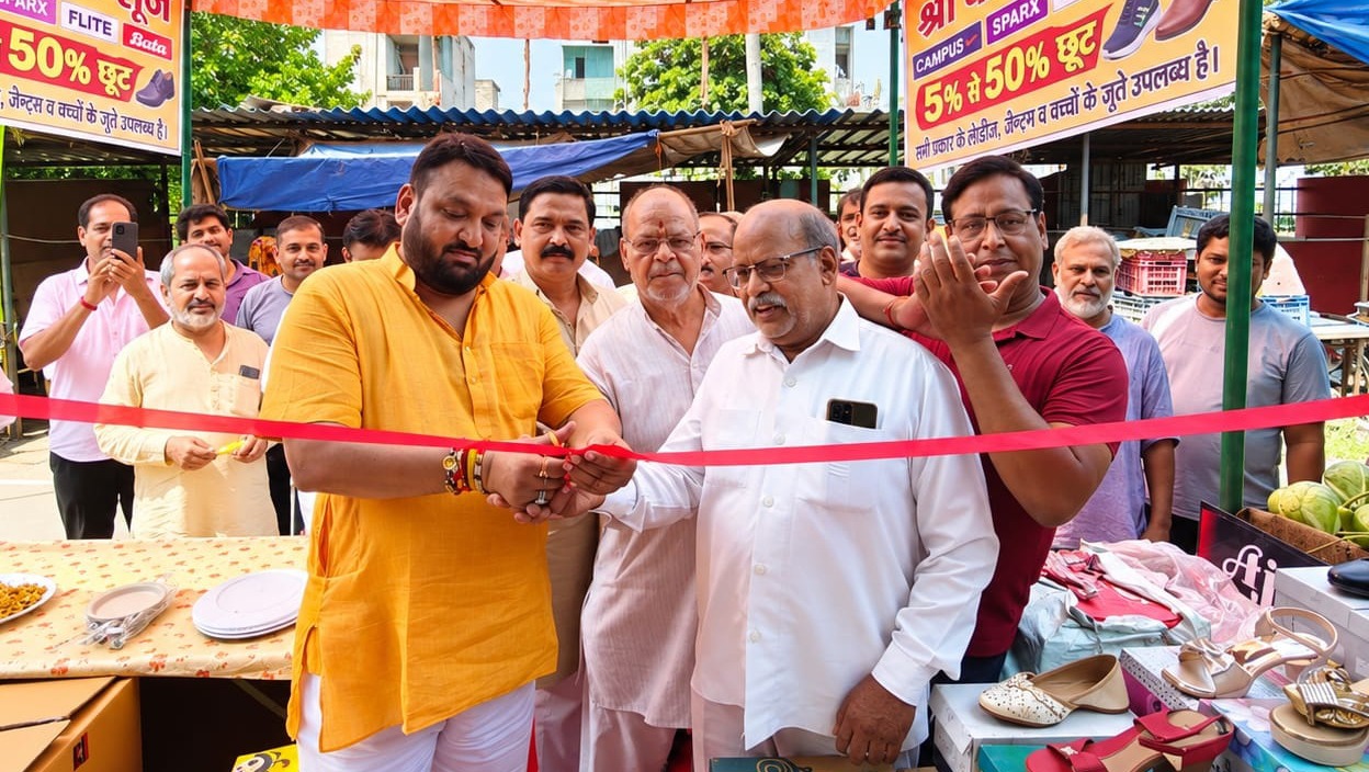 संजय नगर में श्री बालाजी शूज के नए प्रतिष्ठान का हुआ शुभारंभ