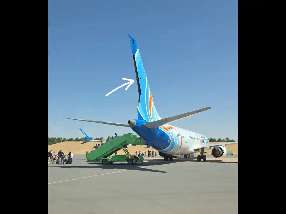 Flydubai flight FZ1073 emergency landing