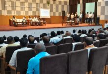 ग्राम प्रधानों से संवाद कर डीएम ने सुनी समस्याएं
