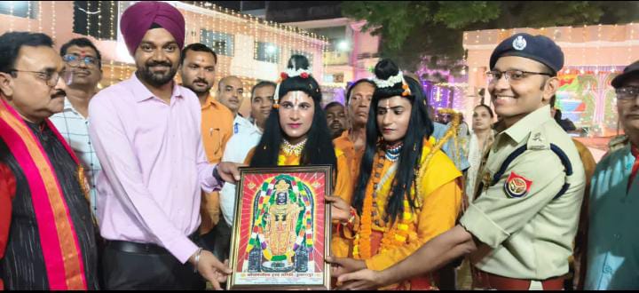 धूमधाम से हुआ रावण दहन, DM-SP ने दी विजयादशमी की शुभकामनाएं