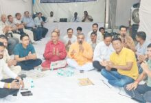 नगर निगम के खिलाफ व्यापारियों का धरना नौवें दिन भी जारी, कल मौन उपवास का ऐलान