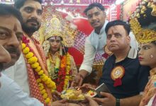 भव्य झांकियां-100 फुट लम्बा तिरंगा लेकर निकली राम बारात