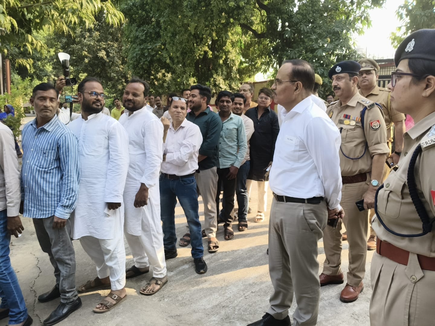 विधान परिषद चुनाव में 44.35 प्रतिशत मतदान