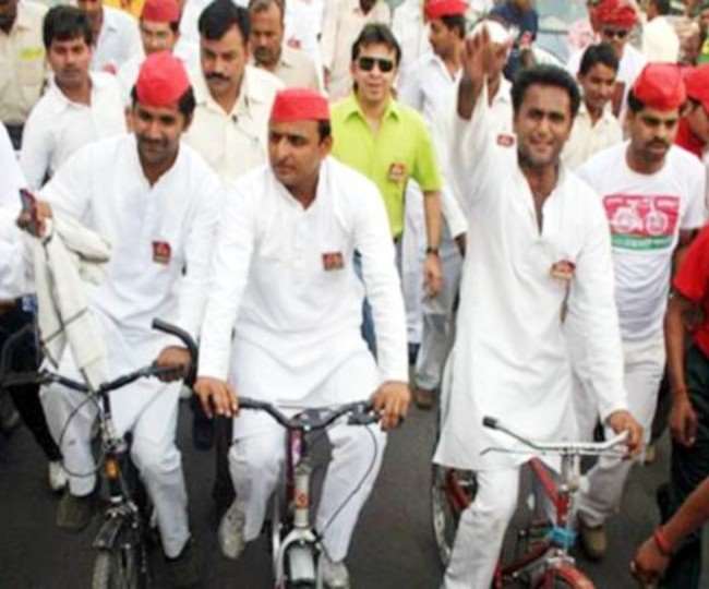 Photo of मुस्लिम वोटों को सहेजने के लिए सपा ने बनाई नई रणनीति, रामपुर की साइकिल यात्रा के पीछे ये हैं पूरा मास्टर प्लान