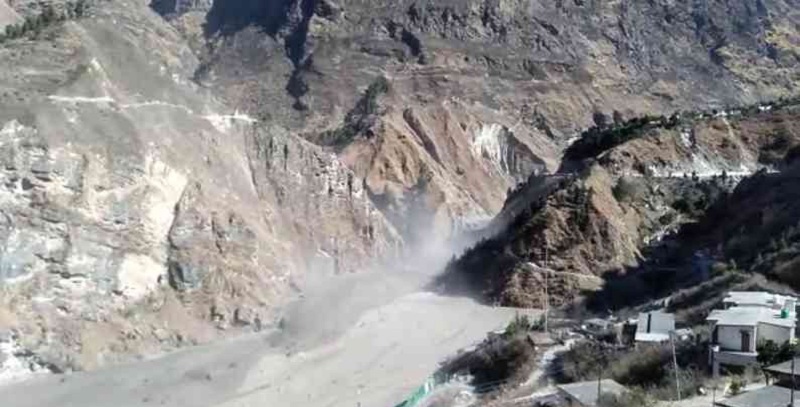 Photo of उत्तराखंड: जोशीमठ में ग्लेशियर टूटने के कारण दो लोगों की हुई मौत, अमिता शहा ने जारी किया ये निर्देश