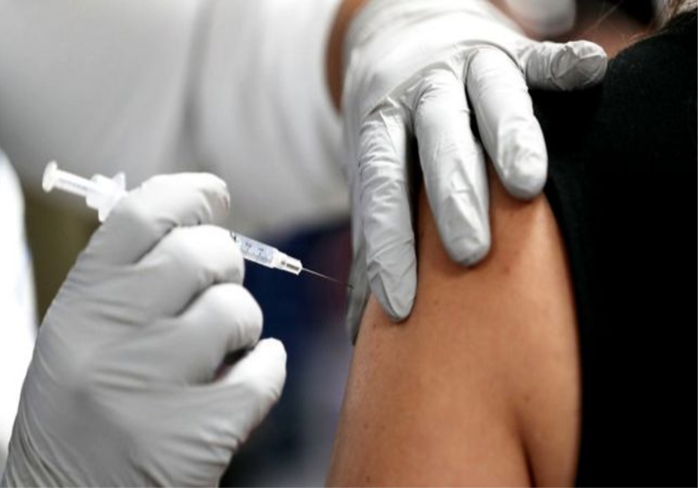 Photo of उत्तराखंड में वैक्सीन की कमी के चलते 18+ का टीकाकरण अभियान हुआ ठप, हताश हुआ युवा वर्ग