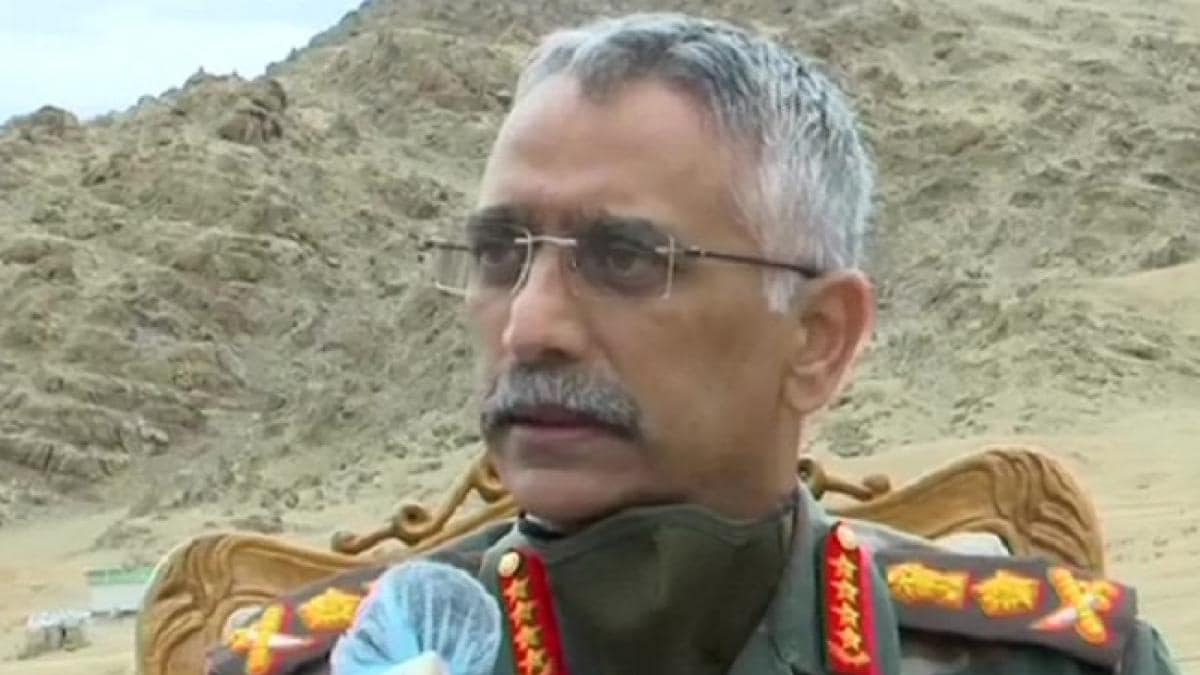 Photo of दो दिवसीय यात्रा पर कश्मीर पहुंचे सेना प्रमुख जनरल नरवणे, जल्द कर सकते हैं इसका एलान…