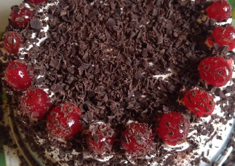 Photo of ब्लैक फॉरेस्ट केक को घर पर बनाने के लिए देखें इसकी सरल विधि