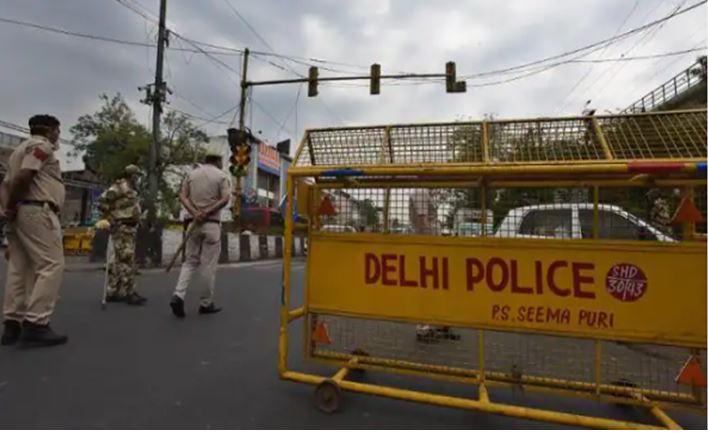 Photo of चाकू का डर दिखाकर दिल्ली पुलिस कॉन्स्टेबल की लूटी बाइक