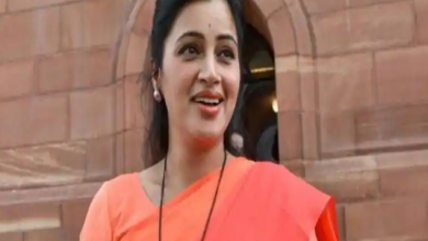 Photo of सांसद नवनीत राणा ने कनॉट प्लेस के हनुमान मंदिर में किया हनुमान चालीसा पाठ, देखें वीडियो