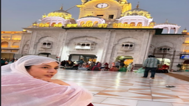 Photo of शहनाज गिल मत्था टेकने पहुंचीं स्वर्ण मंदिर, लोग सादगी देख हुए दिवाने