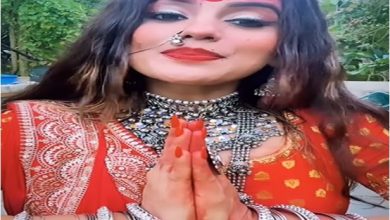 Photo of अक्षरा सिंह ने नवरात्रि पर देवी के लुक में दी नवरात्र की बधाई, देखें वीडियो