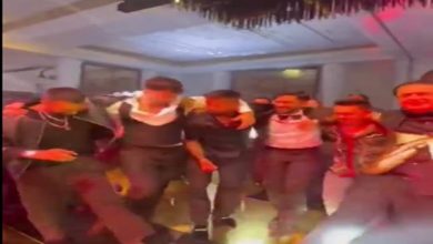Photo of ‘गंदी बात’ गाने पर MS Dhoni और हार्दिक पांड्या ने किया जबरदस्त डांस, देखें वीडियो