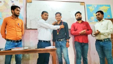 Photo of Sultanpur News : मंथली टेस्ट में उतीर्ण छात्र छात्राओं को किया गया सम्मानित