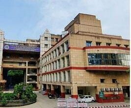 Photo of दिल्ली के RML अस्पताल: रिश्वतखोरी के मामले में 2 डॉक्टर समेत 11 लोग गिरफ्तार 