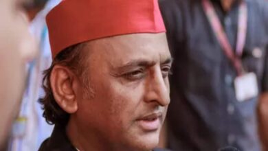 अखिलेश यादव