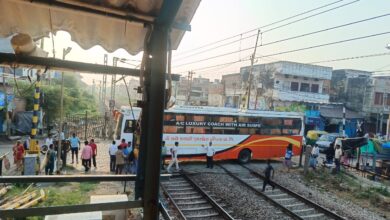 प्राइवेट बस