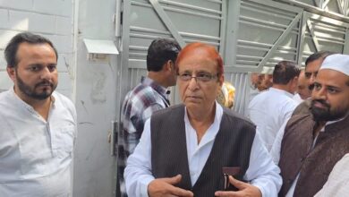 अखिलेश यादव, आज़म ख़ान