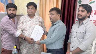 फसल हुई बर्बाद किसानों को मिले क्षतिपूर्ति