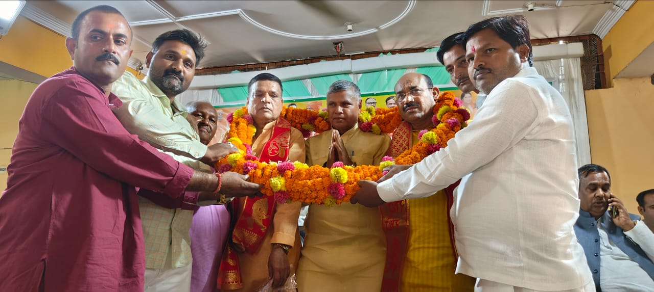 भाजपा में परिश्रम