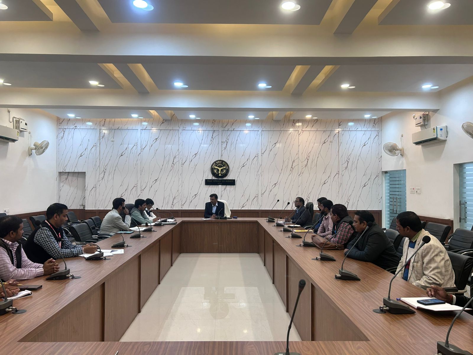 जिलाधिकारी की अध्यक्षता में फार्मर प्रोड्यूसर कम्पनियों की बैठक, समस्याओं और सुझावों पर हुई विस्तृत चर्चा