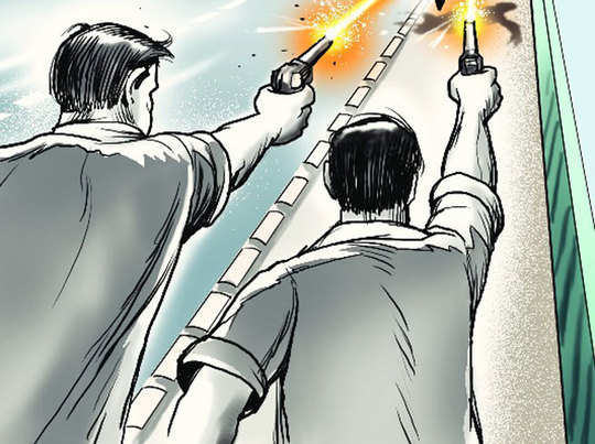 ताबड़तोड़ फायरिंग