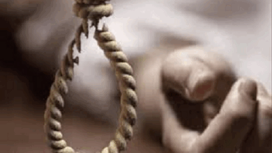 पति ने पत्नी को चाकू से गोदा, खुद फांसी लगाकर की आत्महत्या
