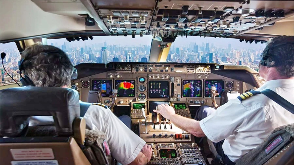 pilot shortage india