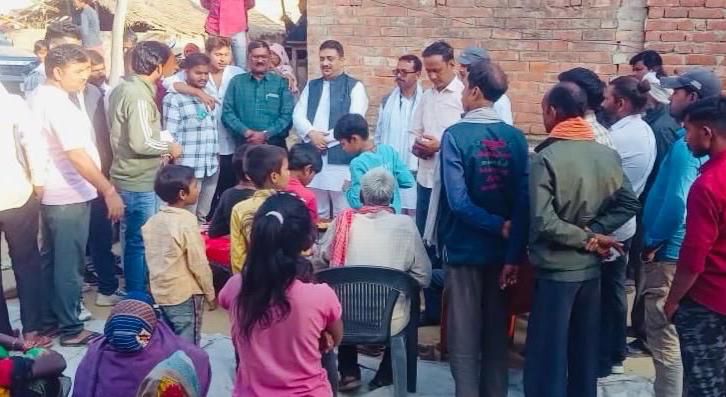 आवारा पशुओं से ऊँचाहार की जनता परेशान है- अतुल सिंह