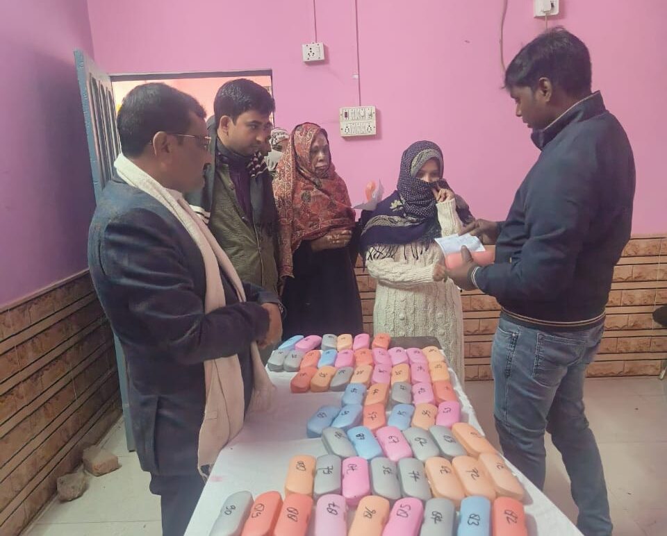 एनटीपीसी ऊँचाहार ने 350 नेत्र रोगियों को निःशुल्क चश्मा किया वितरित