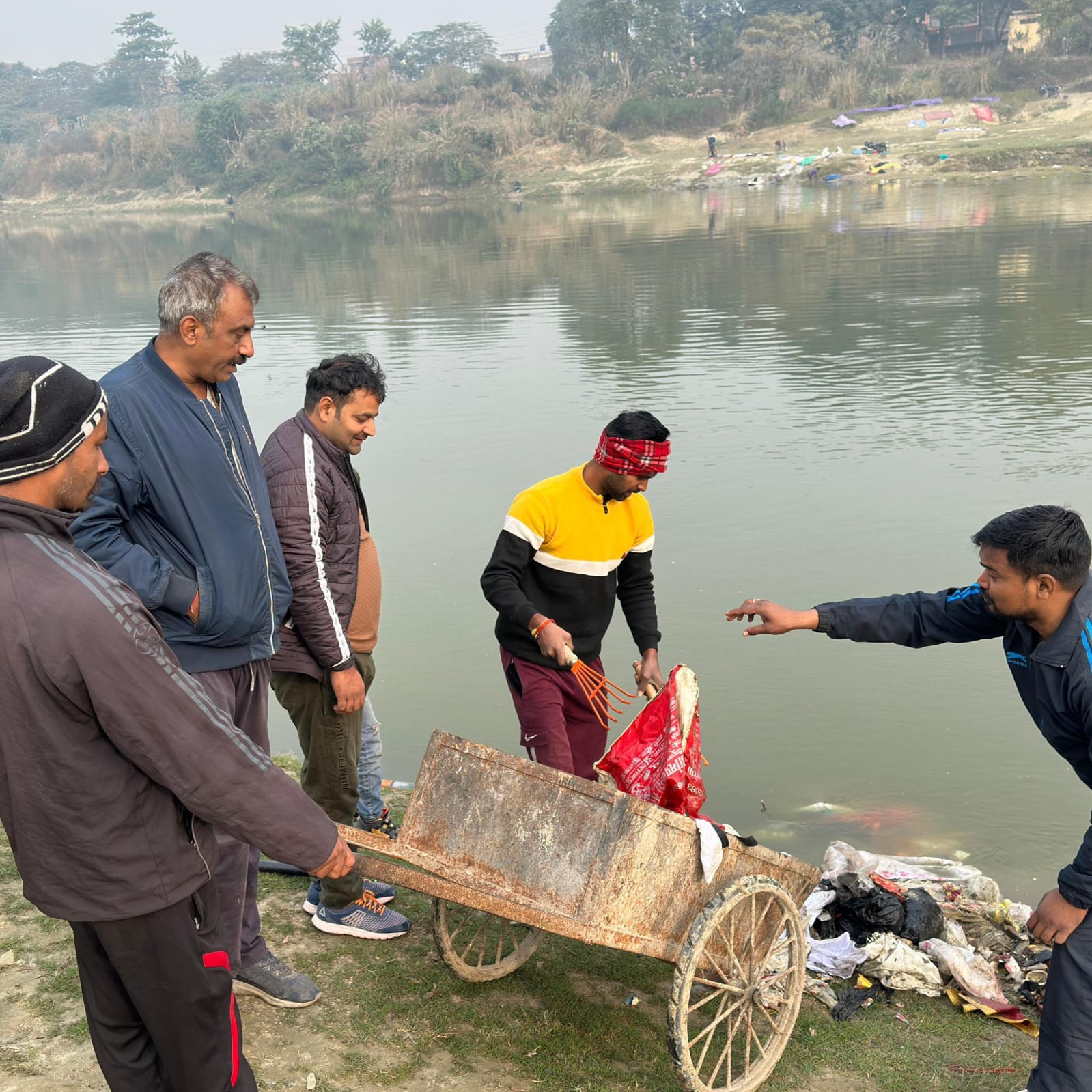 गोमती मित्र