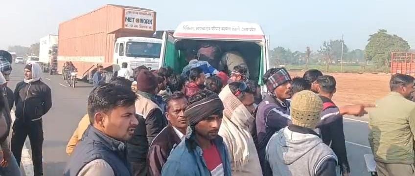ट्रक की टक्कर