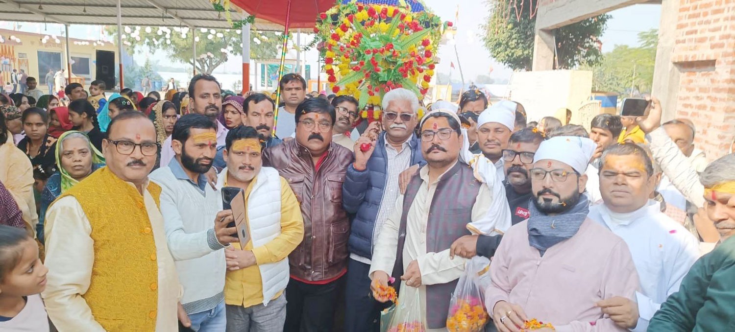 साँई बाबा की पालकी पदयात्रा में उमड़ा भक्ति का सैलाव